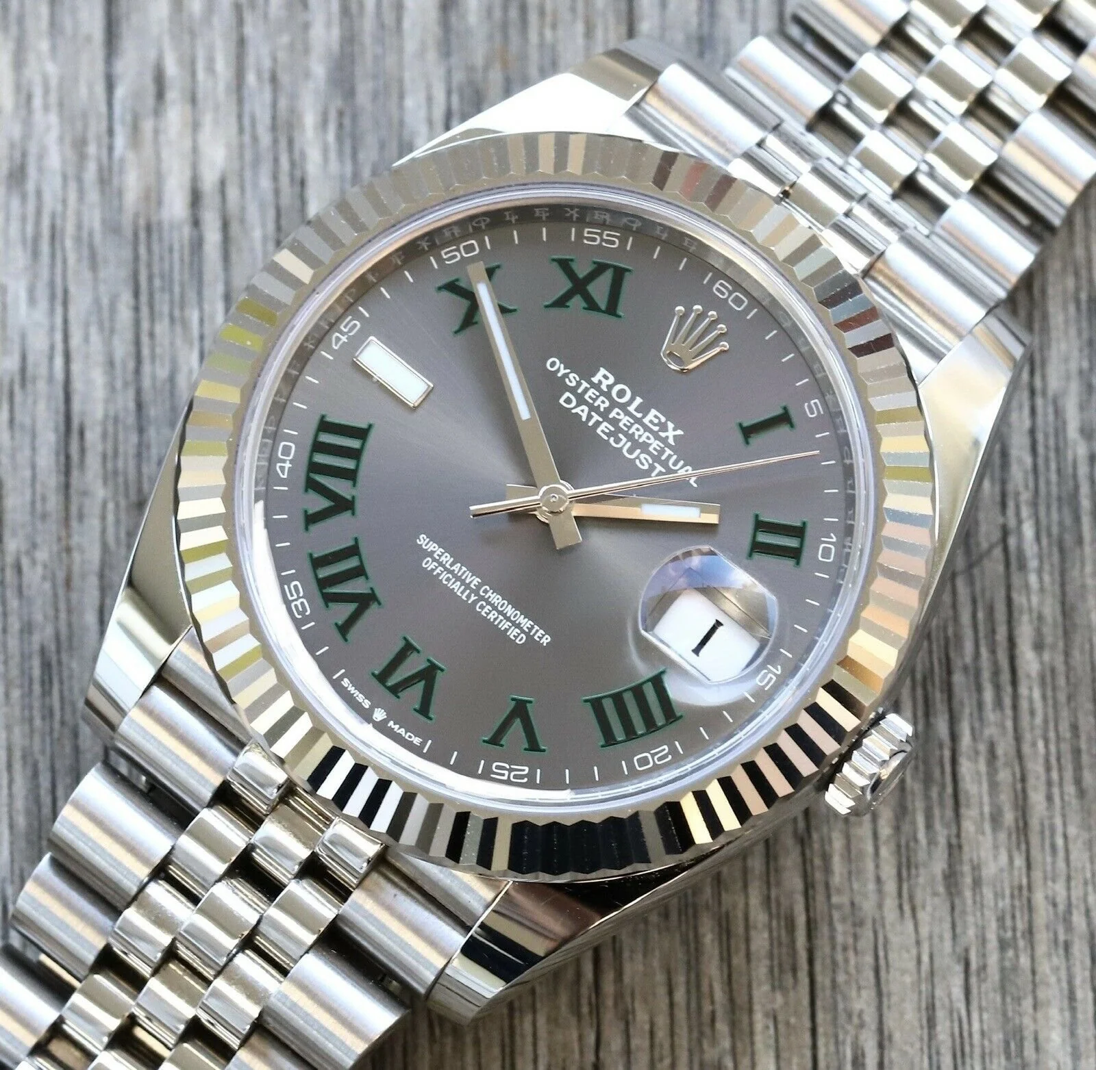 Rolex_Datejust_41_DJ41_Wimbledon_Dial_on_Jubilee_126334_E2_80_93_2022_Watch_Vault_02_2048x2048